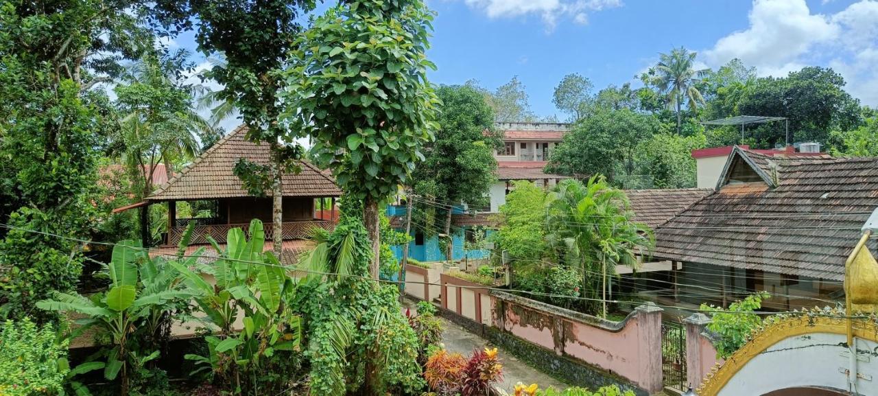 Swasthi Griha Villa Aranmula Luaran gambar
