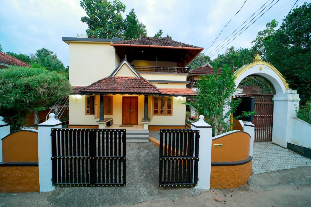 Swasthi Griha Villa Aranmula Luaran gambar